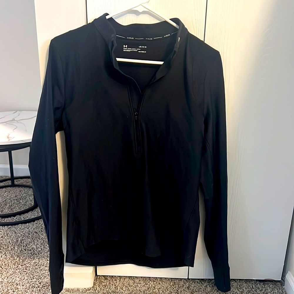 Under Armour large fitted women’s 1/2 zip